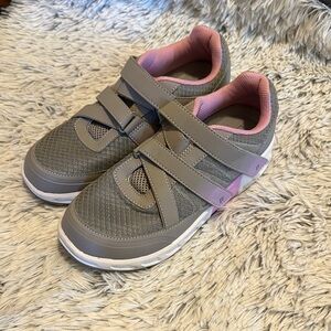 Propet Women’s Matilda Otholite Gray and Pink Velcro strap Sneakers
